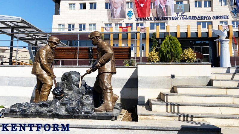 MADENCİ HEYKELİ