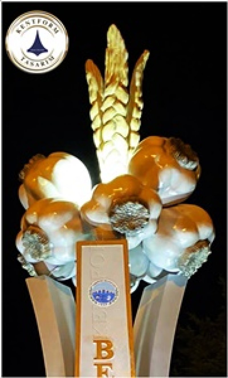 TAŞKÖPRÜ SARIMSAK HEYKELİ