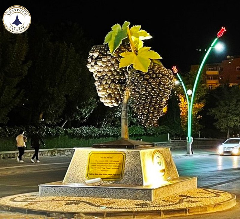 MUŞ ÜZÜM HEYKELİ 