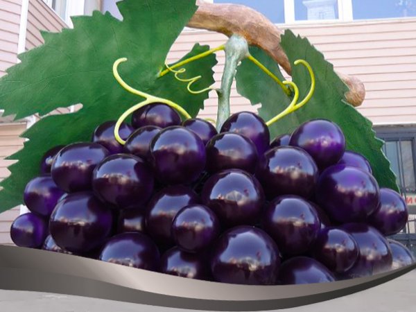 ISPARTA ÜZÜM HEYKELİ